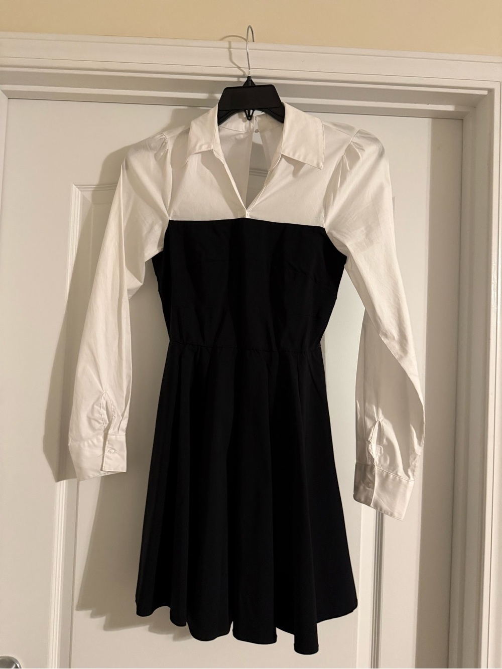 Francesca's Collections Black and White Two-Tone Long Sleeve Shirt Dress